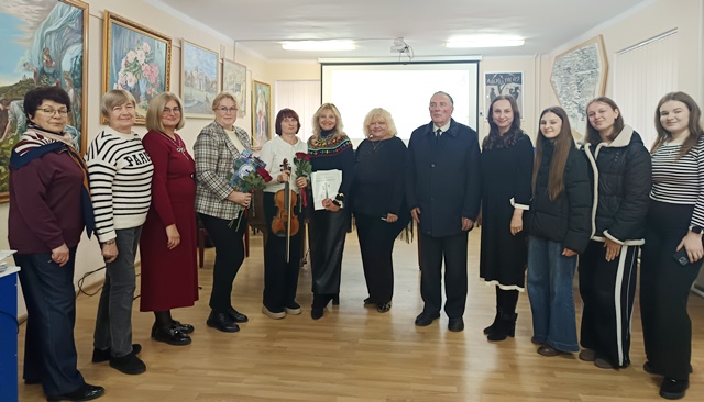 Спільне фото з викладачами та студентами після концерту